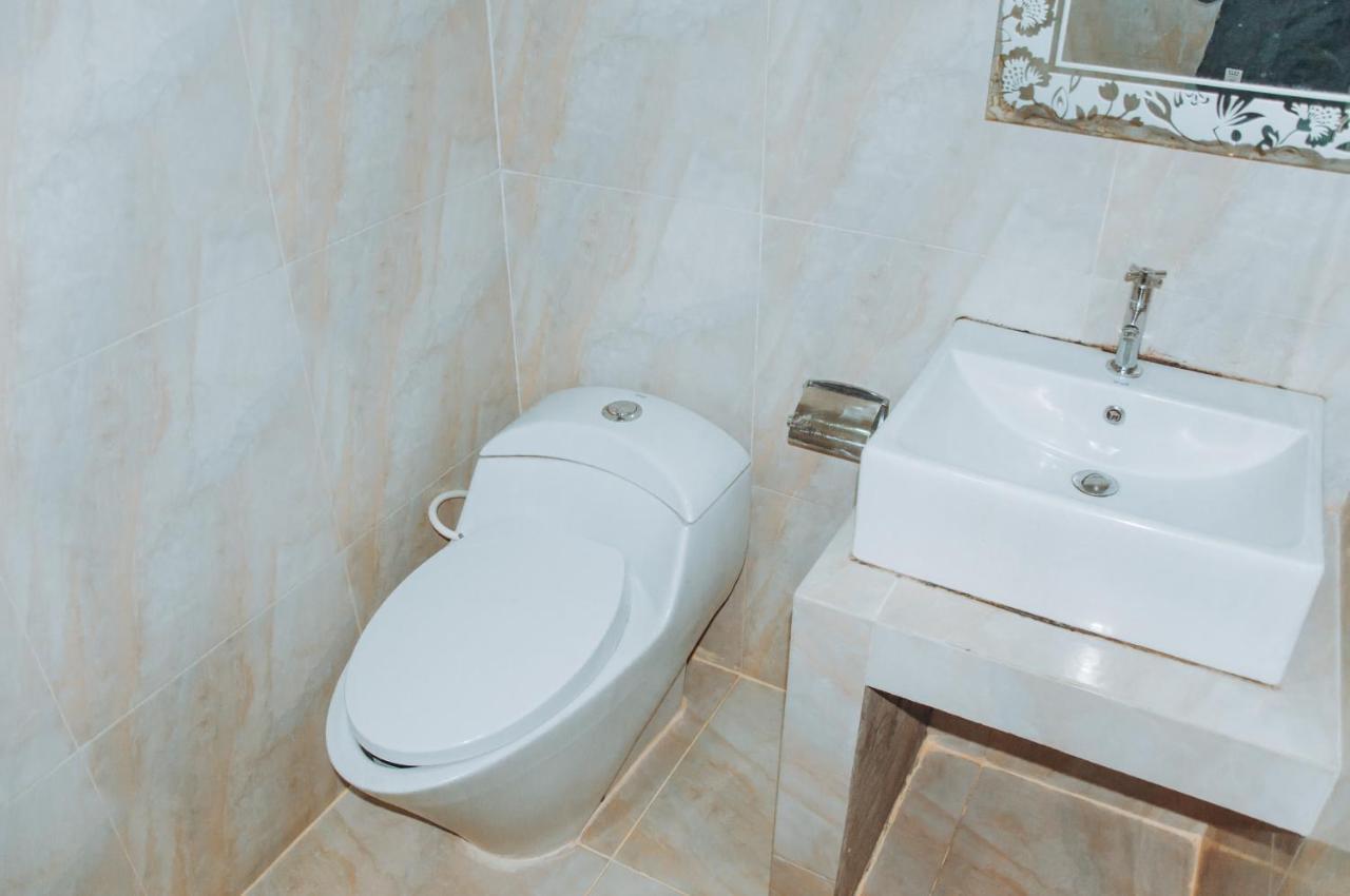 Hotel Ds Colive Marina Airport Semarang Zewnętrze zdjęcie